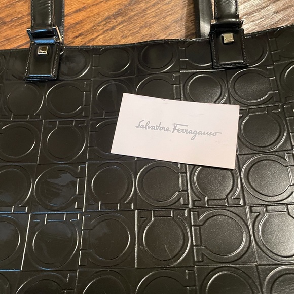 Salvatore Ferragamo handbag - Picture 11 of 16